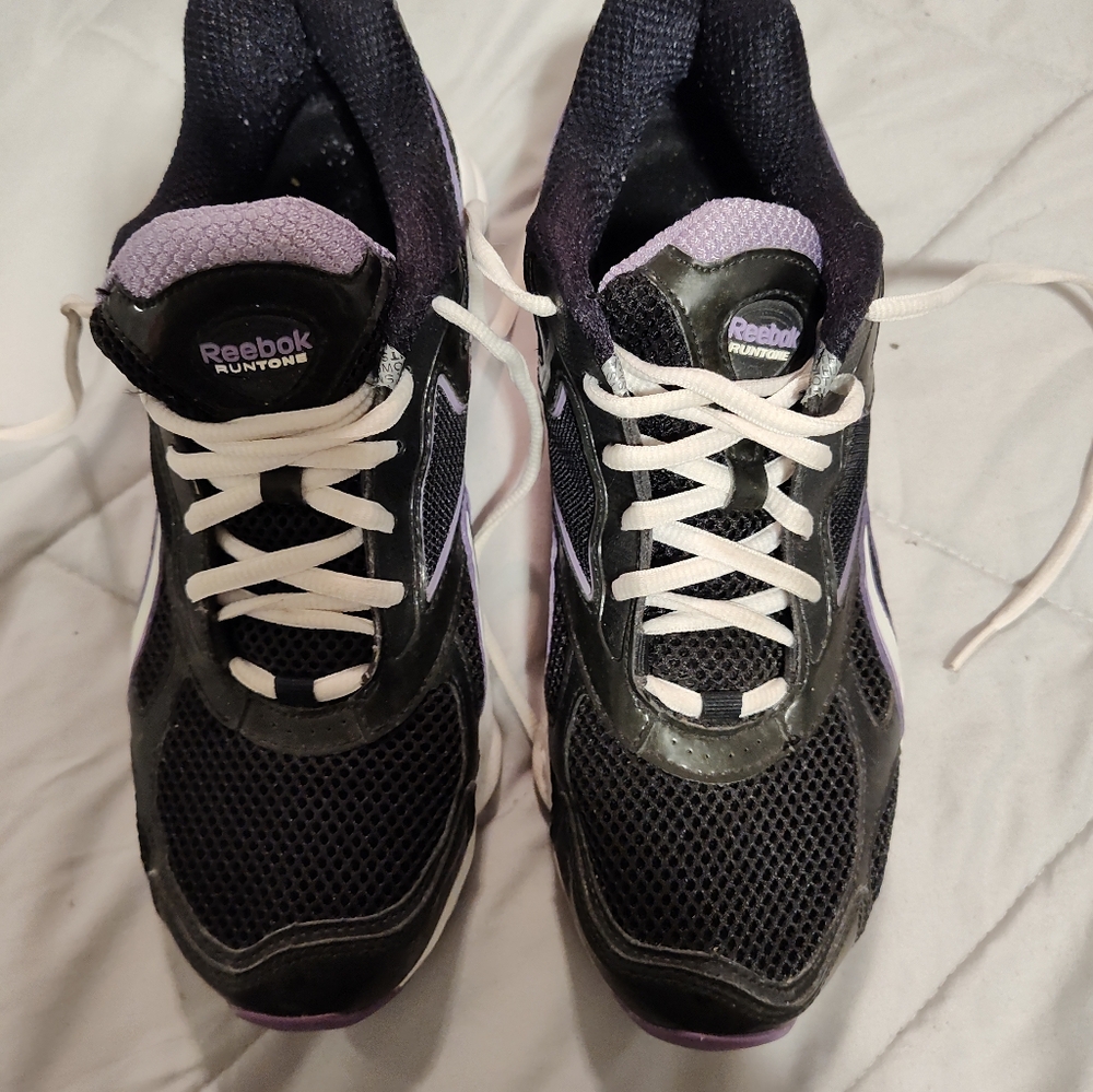 Women's Reeboks Black and Purple Athletic Shoes Size 9.5